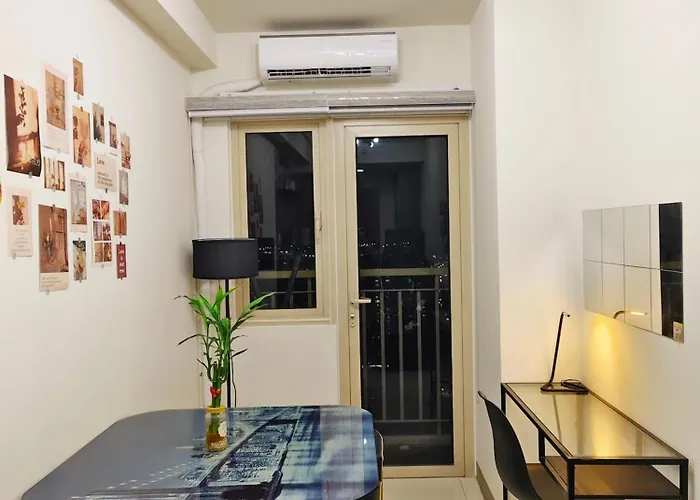 Cozy Easy Escape Manilla