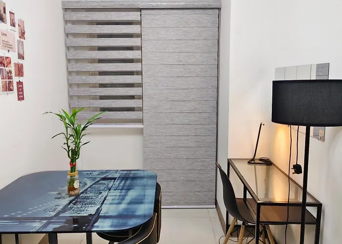 Cozy Easy Escape Manilla