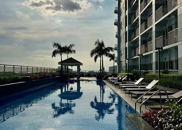 Cozy Easy Escape Manilla